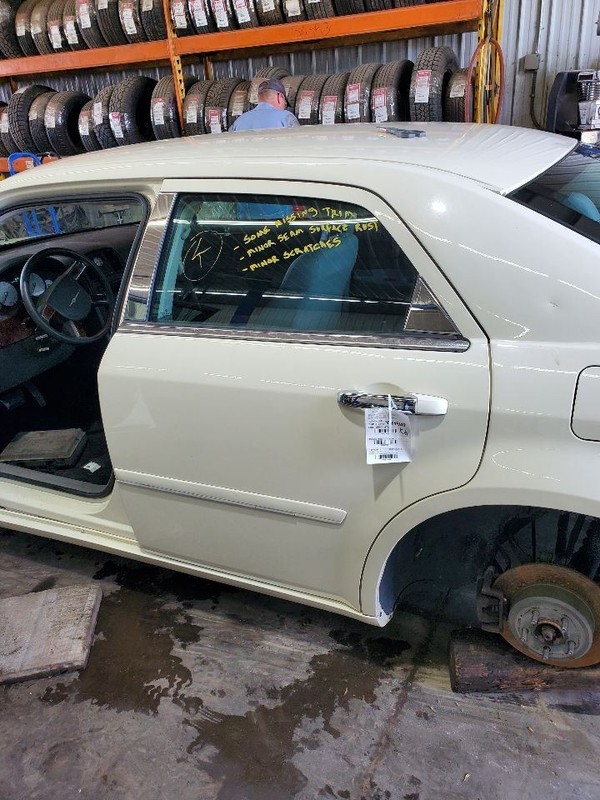 Driver Left Rear Side Door Privacy Tint Glass Fits 05-10 300 300544