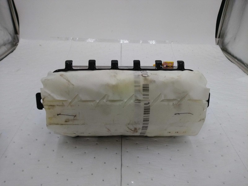 2019 Hyundai Veloster Right Instrument Panel Air Bag White 89000 Miles Used