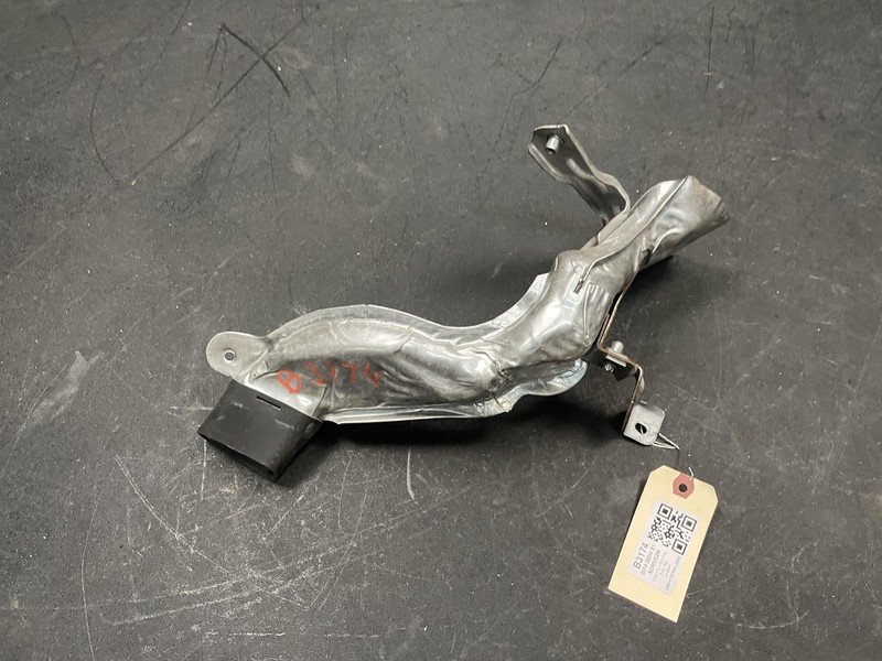 Turbocharger Air Discharge Duct 2018 BMW X1 11658605502 2016 2017 2019 - 2022