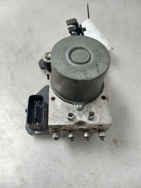 Anti-Lock Brake Part Actuator And Pump Assembly 4 Cylinder Fits 12 RAV4