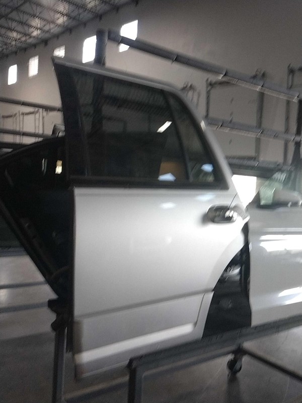Ford Expedition 2011 Left Rear Door SILVER 179500 9881