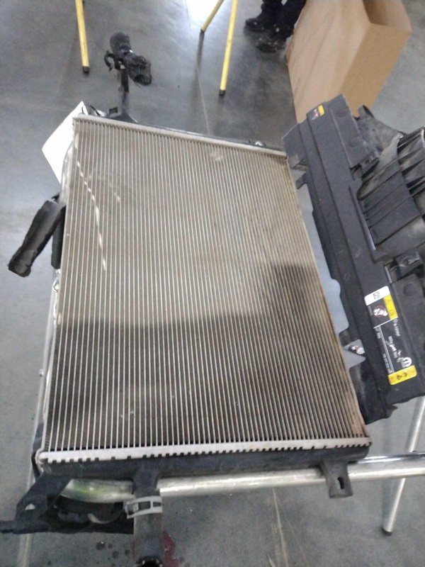 2021 Jeep Wrangler A/C Condenser OEM 68314789AB Blue 34K Miles Warranty