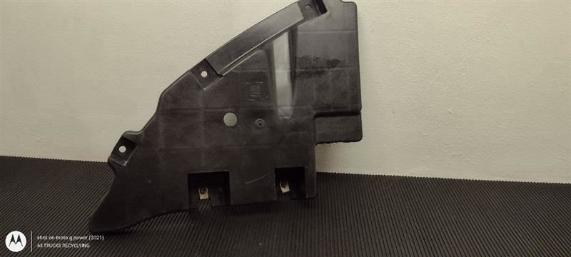 15-20 Chevrolet Tahoe Front Left Driver Side Bumper Outer Filler OEM 22936499