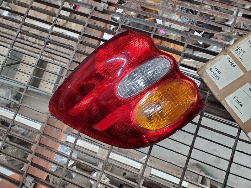 Driver Left Tail Light Quarter Panel Mounted Fits 01-04 SEQUOIA 156272