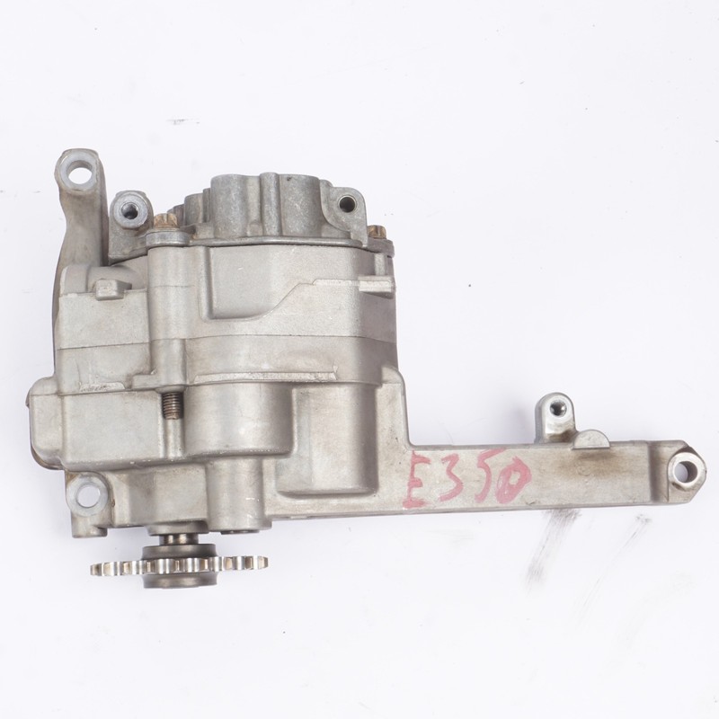 2011 - 2013 MERCEDES BENZ DODGE3.0 DIESEL ENGINE OIL PUMP