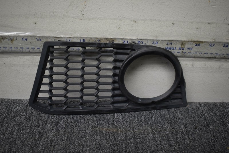 BMW 550I FRONT LOWER FOG LIGHT GRILLE FACTORY OEM