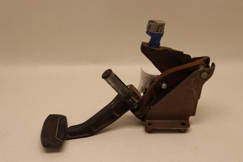 2011-2016 FORD F250 SD PARK PARKING BRAKE STOP PEDAL W/ SENSOR OEM