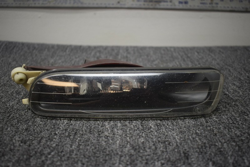 2001-2005 BMW 330I LEFT SIDE FOG LIGHT FACTORY OEM