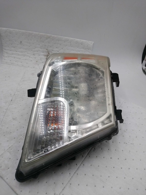Used Right Headlight Assembly fits: 2013 Nissan Frontier Right Grade A