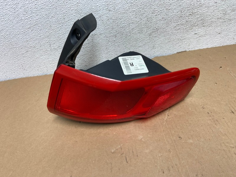 2010-2018 Lincoln Mkt Right Passenger Rh Side Tail Light Oem AD7897 LK