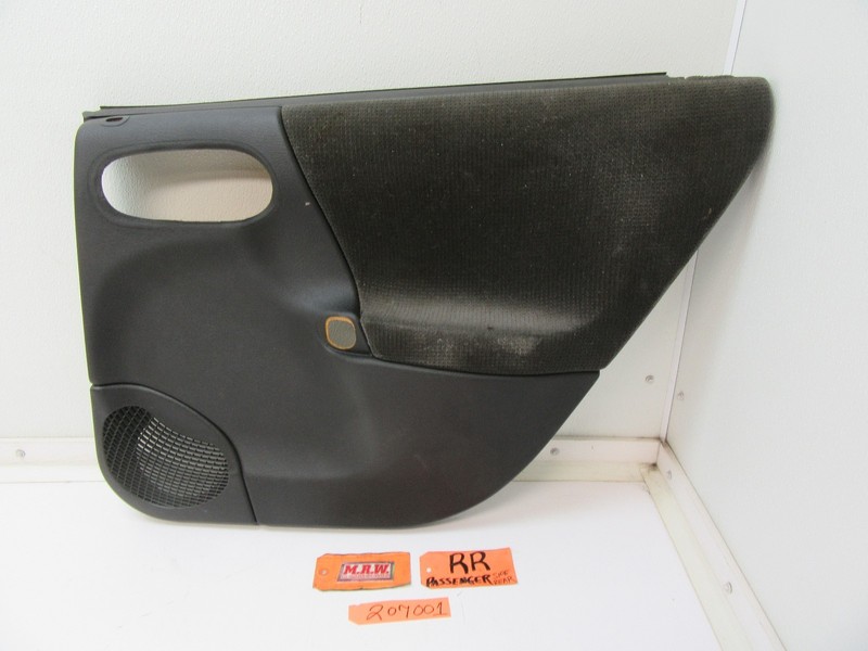 DOOR PANEL RIGHT RH RR REAR BACK PASSENGER INTERIOR CAR 00 SATURN L SERIES SEDAN