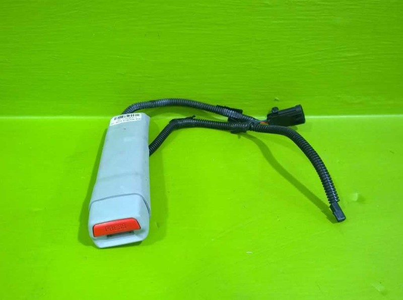 06-11 LUCERNE PASSENGER RIGHT FRONT SEAT BELT BUCKLE OEM 3875-25