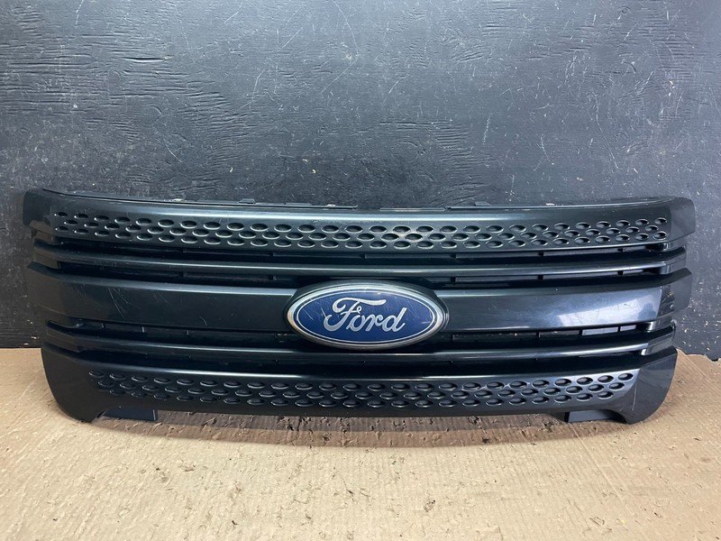 2011 to 2015 Ford Explorer Upper Front Grill Grille Oem Z5638 DG