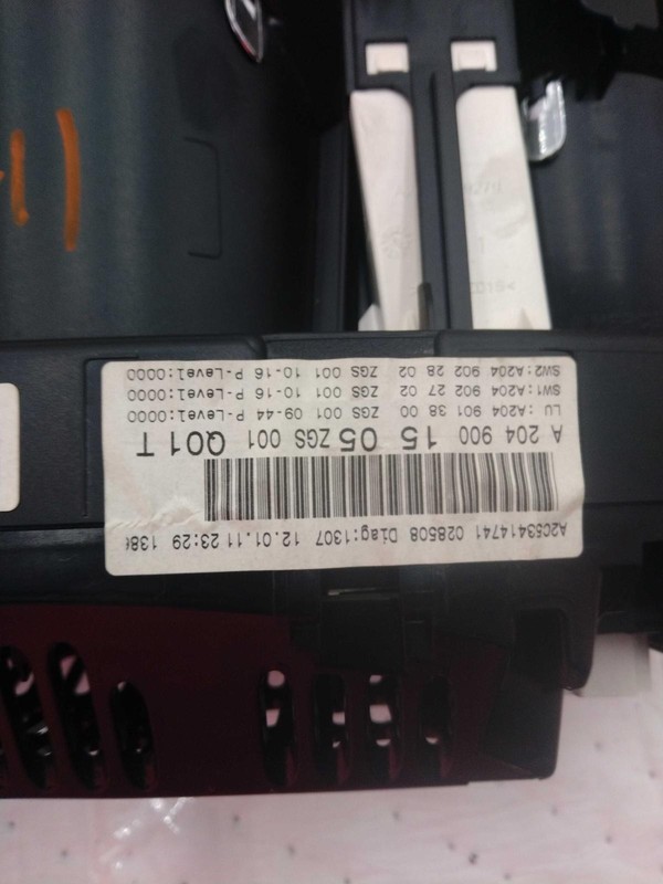 2011 Mercedes-Benz C-Class Speedometer Gauge OEM 2049006400 136K Miles