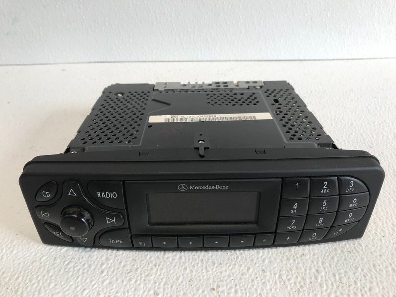 01-04 Mercedes W209 CLK500 CLK55 AMG C230 Radio Stereo Audio AM FM Module Unit
