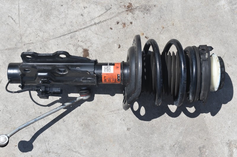 2016-24 CAMARO Front LH DRIVER SIDE Shock Absorber84943060 USED OEM ORIGINAL
