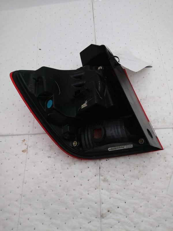 2013 Dodge Journey Right Tail Light Assembly Silver OEM Used 41395