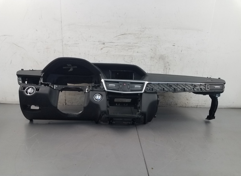 2011 Mercedes Benz AMG E 63 Dash Panel - * #8509 H5