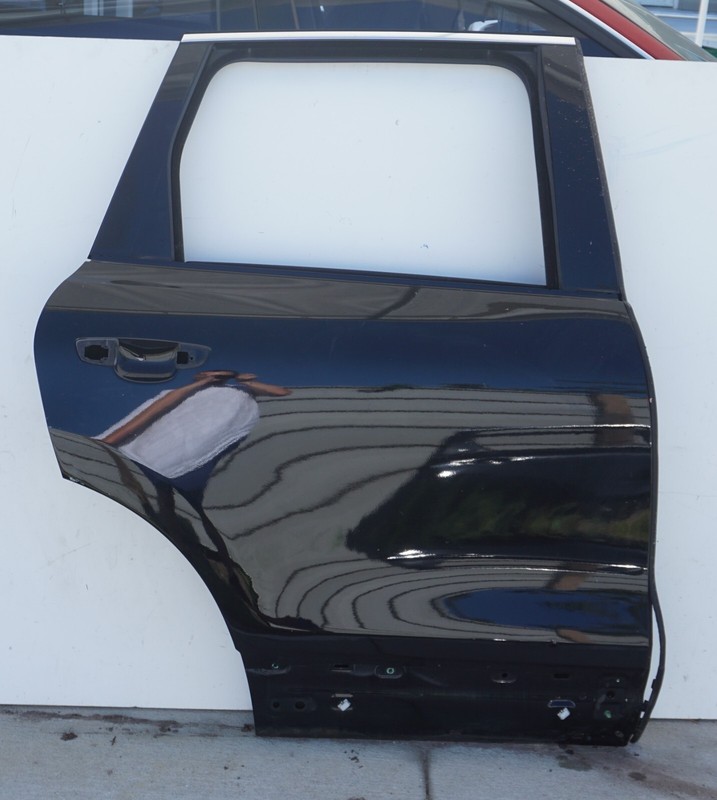 2011-2018 PORSCHE CAYENNE REAR RIGHT PASSENGER SIDE DOOR SHELL OEM