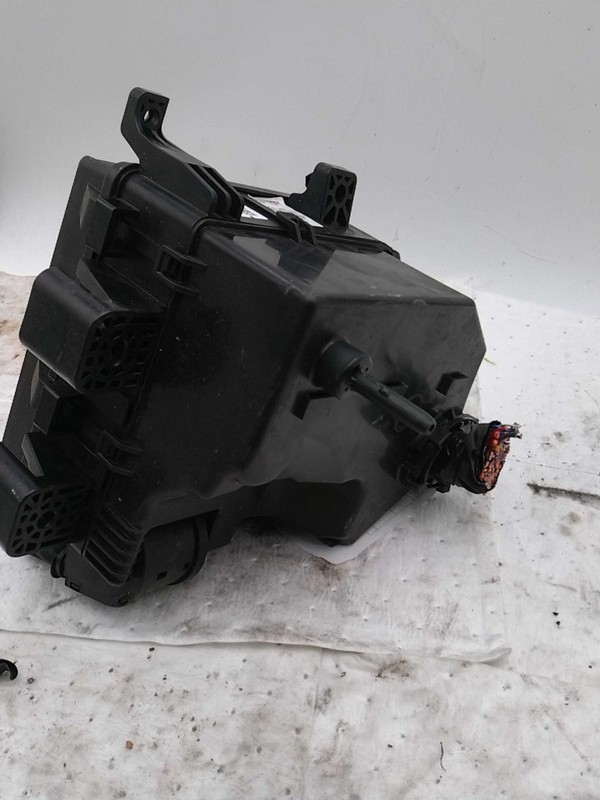 2019 KIA Stinger Fuse Box OEM 91950J5620 Black 91K Miles Warranty 6 Mo