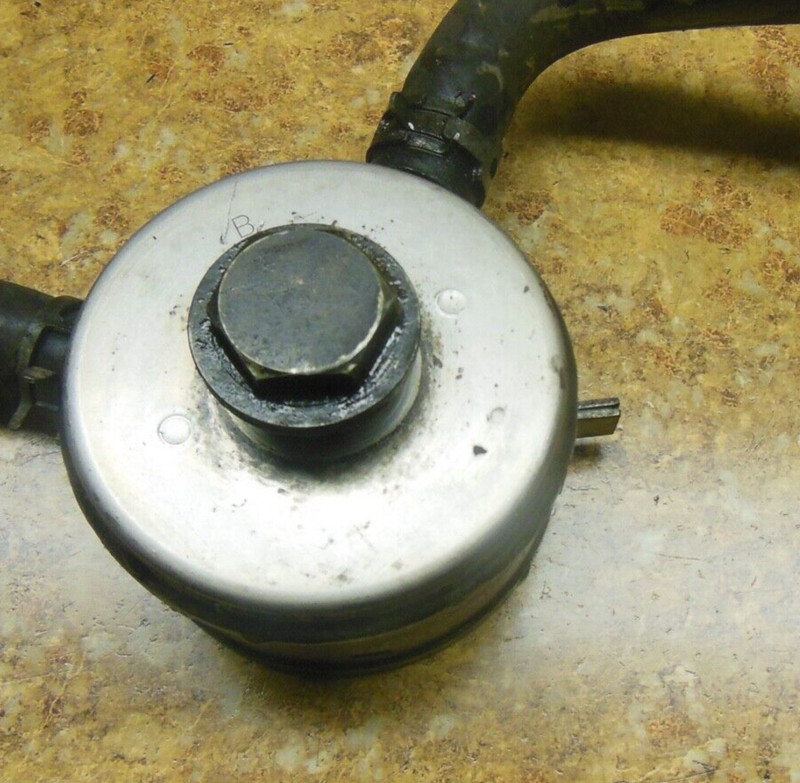 2011 Yamaha FZ6 FZ 6 FZ6-R 6 FZ600R FZ6R Engine Oil Cooler Bolt Mount Motor 11