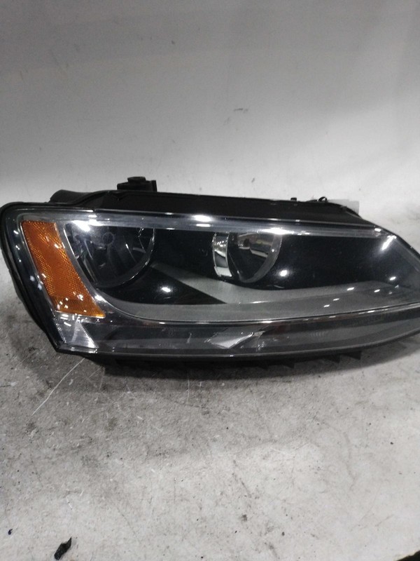 2014 Volkswagen Jetta Right Headlight Assembly Blue OEM Used 123K Miles