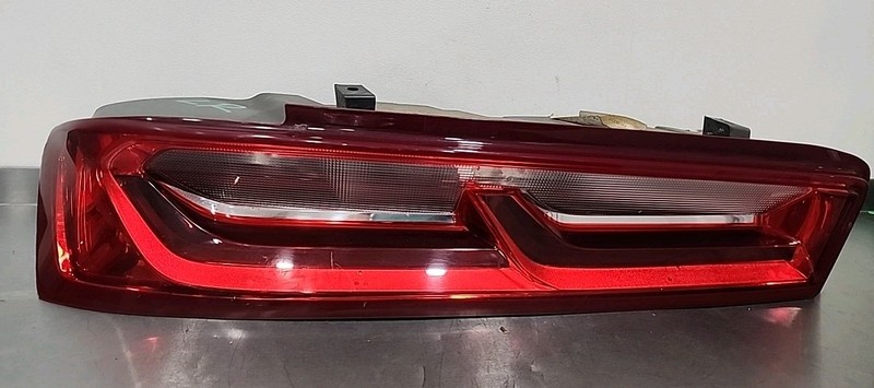 2016 2017 2018 Camaro Tail Light Left Drivers 84136772 Genuine Chevy OE LH W/LED