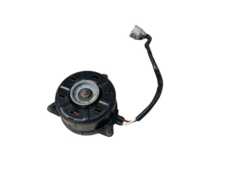 2011-2013 Toyota Sienna Right Passenger Side Fan Motor Only