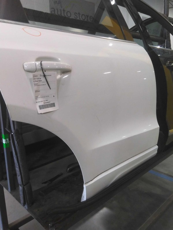 2012 Audi Q5 Rear Right Door White OEM Good Condition No Rust Small Ding