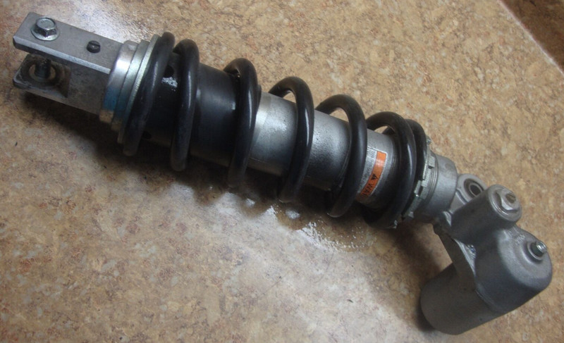 2003 Suzuki GSX-R600 GSXR6 R6 Rear Center Uni-Shock Mono Strut Spring Back