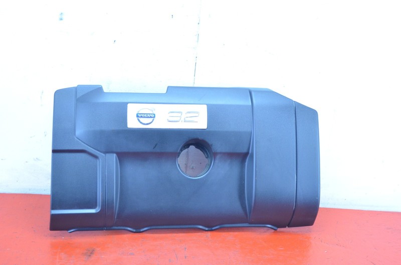 07-11 VOLVO S80 3.2L ENGINE COVER OEM