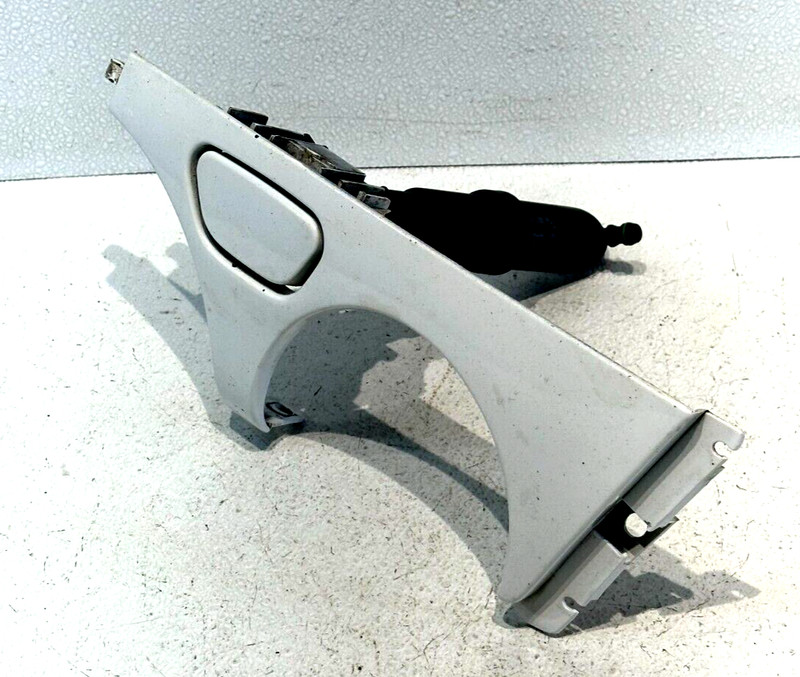 1996-2002 MERCEDES E430 ~ LEFT HEADLIGHT BELOW TRIM