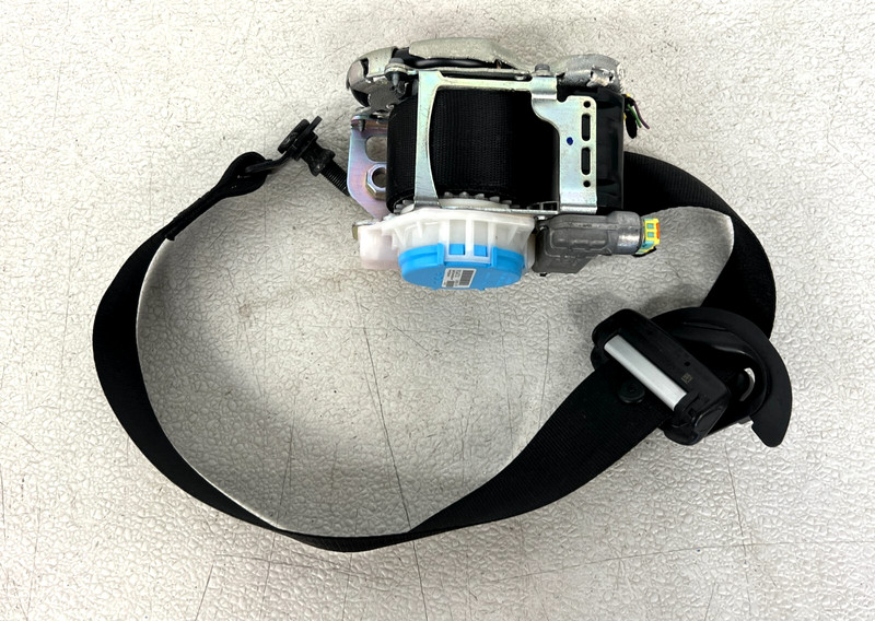 ⭐2017-2019 INFINITI QX30 FRONT RIGHT PASS SEAT BELT RETRACTOR STRAP OEM LOT2589