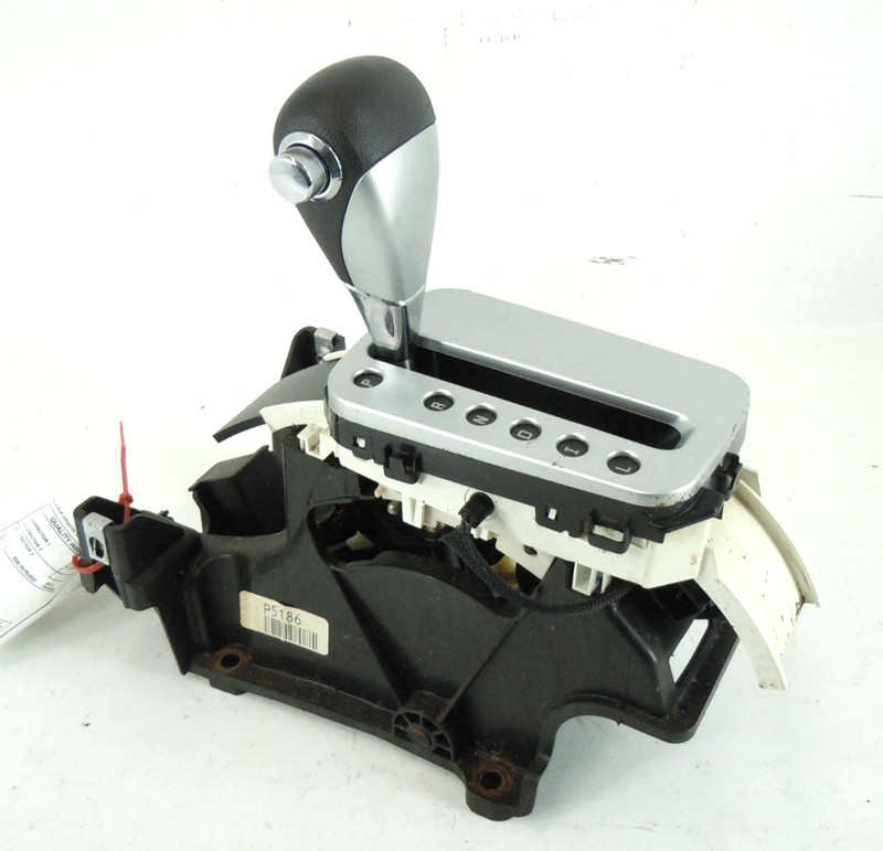2008 08 Saturn Aura Automatic Transmission Floor Shifter OEM