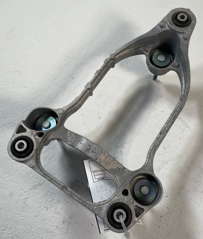 2023-2025 HYUNDAI IONIQ 6 RWD AC AIR CONDITIONER COMPRESSOR MOUNT # 110521