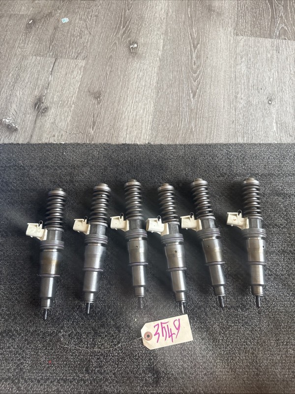 Volvo6X Fuel Injector Diesel Engine- P/N: 20702362