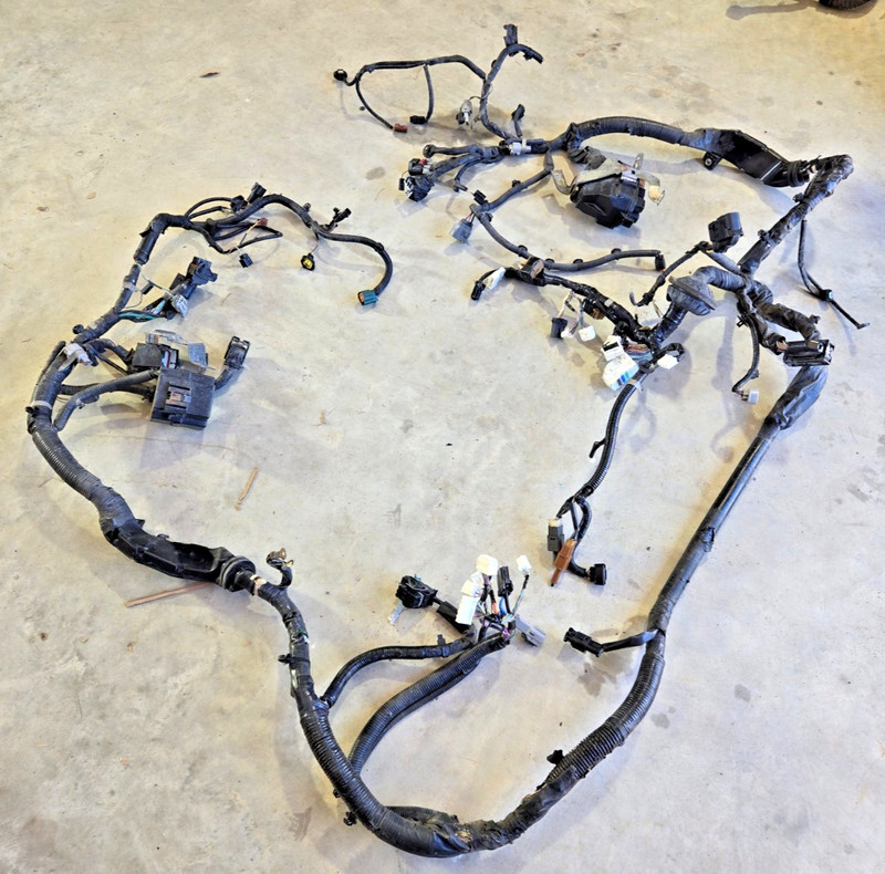 2014 2016 Infiniti Q50 Hybrid Engine Bay Wire Wiring Harness Fuse Relay Box OEM