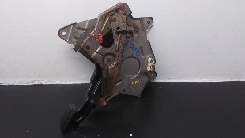 04-09 Dodge Durango Parking Brake Pedal Assembly OEM 52113485AF