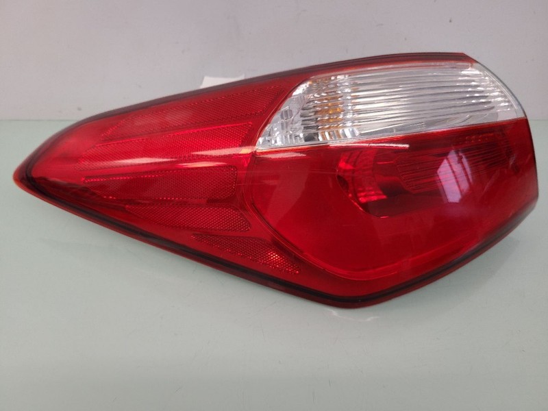 Driver Tail Light Incandescent Sedan Fits 14-16 FORTE 589708