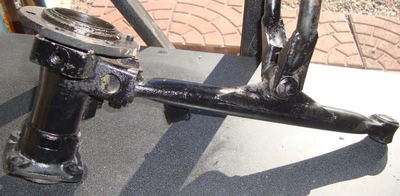 1986 Kawasaki Bayou KLF 300 KLF300 Left Rear Axle Housing Swing Arm Carrier G11