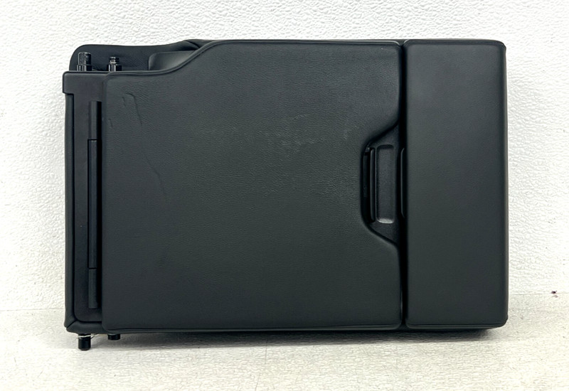 ⭐2014-2019 CADILLAC CTS REAR RIGHT SIDE SEAT ARMREST & CUP HOLDER OEM LOT2583