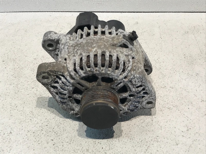 10-12 Hyundai Santa Fe Alternator OEM 37300-2G600
