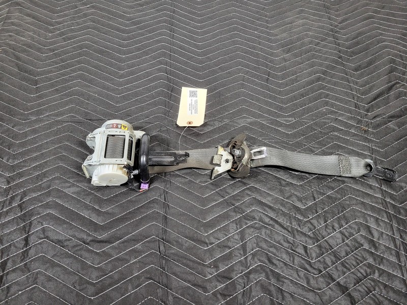 Used Oem Chevrolet Left Driver Front Seat Belt Retractor for 2018-2020 Tahoe