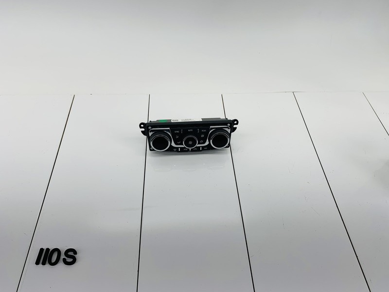 13-16 GMC ACADIA CENTER DASH INSTRUMENT PANEL HVAC CONTROL SWITCH BUTTON OEM