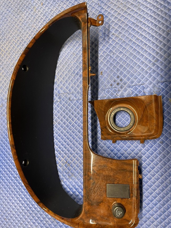 1999-2000 Toyota 4runner Speedometer Limited Woodgrain Trim.