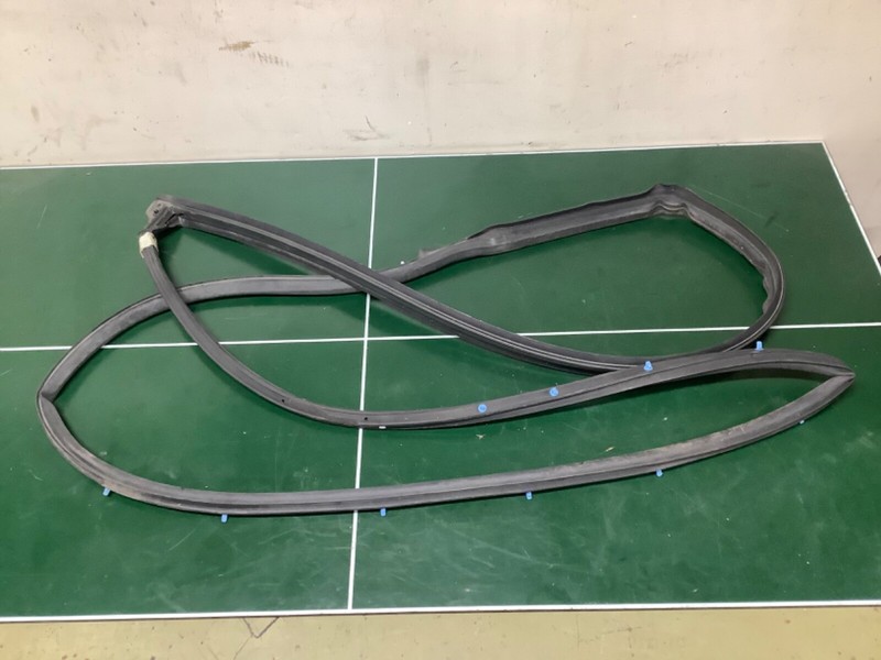 06-11 Civic 4Dr Right Front Weatherstrip Gasket Rubber Around Door Seal Used OEM