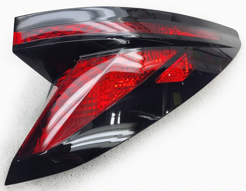 OEM Right Passenger Side Halogen Tail Lamp For Hyundai Tucson (US) 92402-CW000