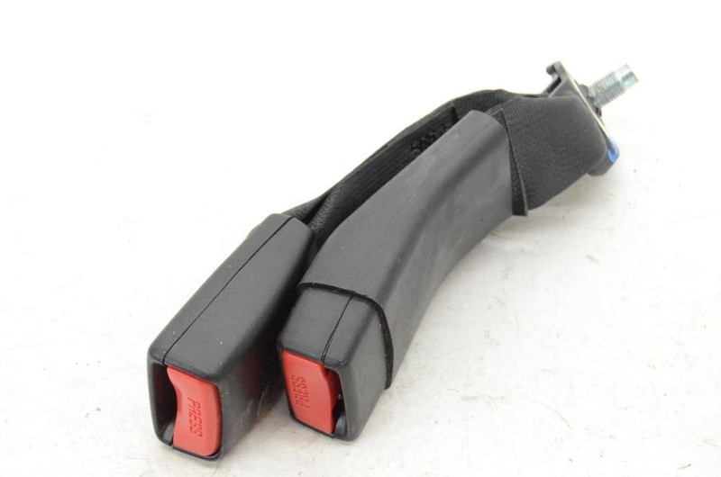 2016-2019 Nissan Maxima SL Driver Left Rear and Center Seat Belt Buckle