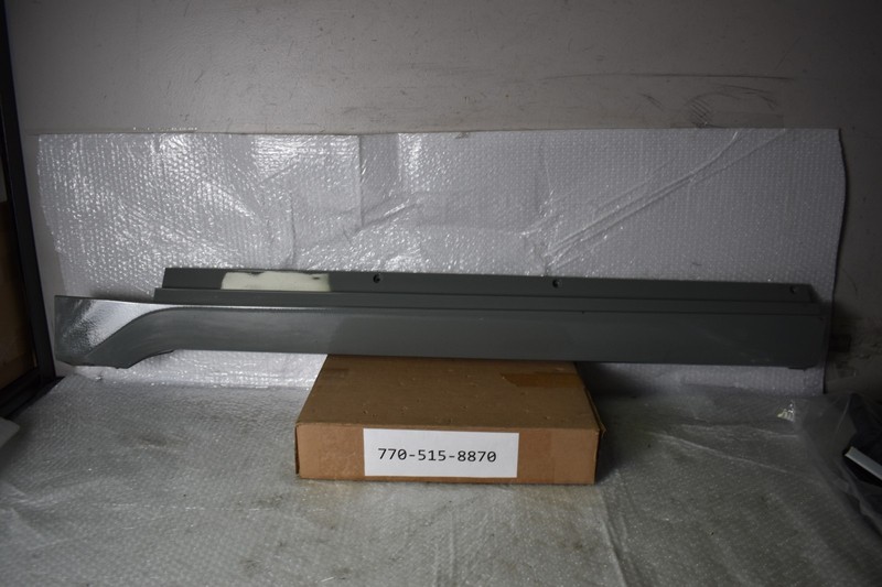 TOYOTA TUNDRA FRONT RIGHT ROCKER MOLDING 2022-2024 FACTORY OEM 75840-0C020