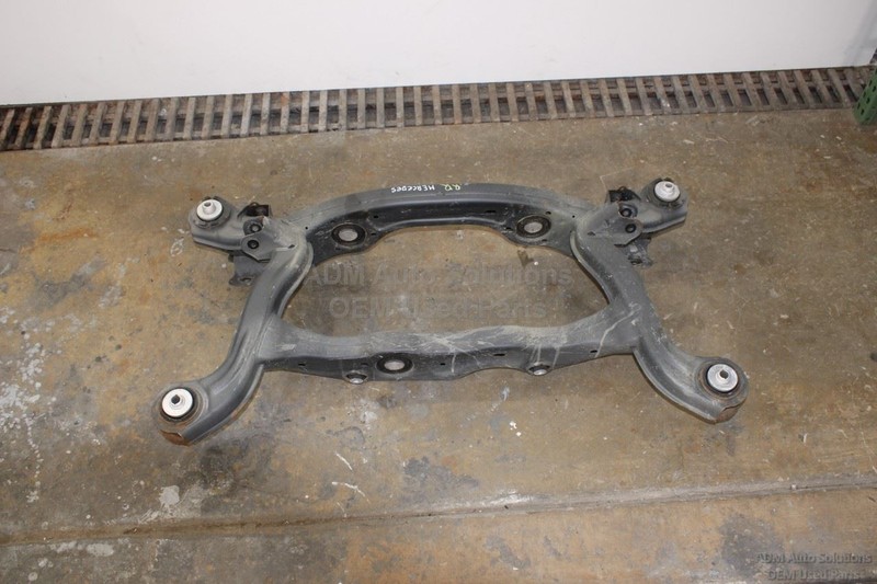 2017-2019 MERCEDES-BENZ CLA 250 REAR SUBFRAME CROSSMEMBER CRADLE OEM